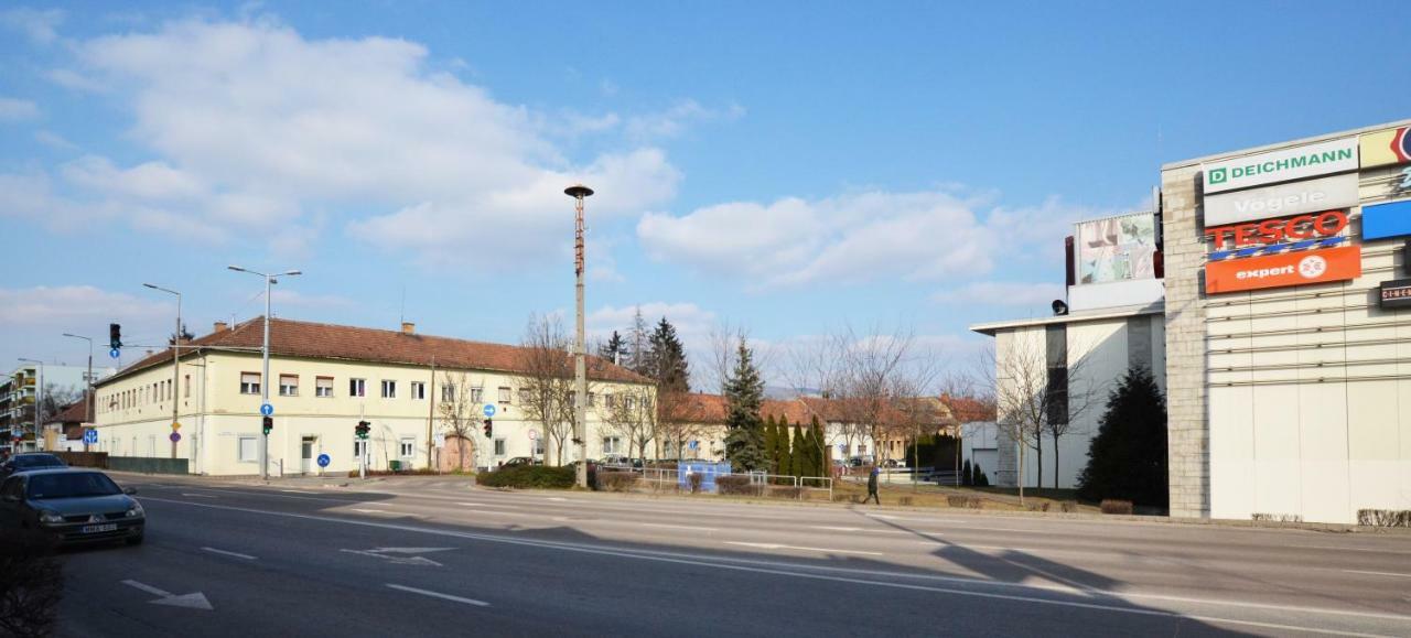 Bathory Apartman Leilighet Eger Eksteriør bilde